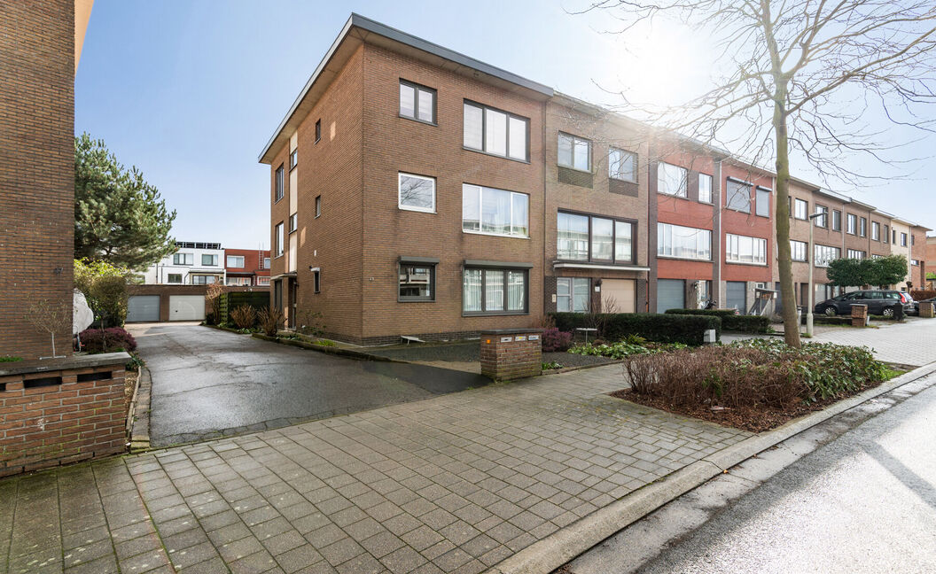 Appartement met tuin te koop in Aartselaar