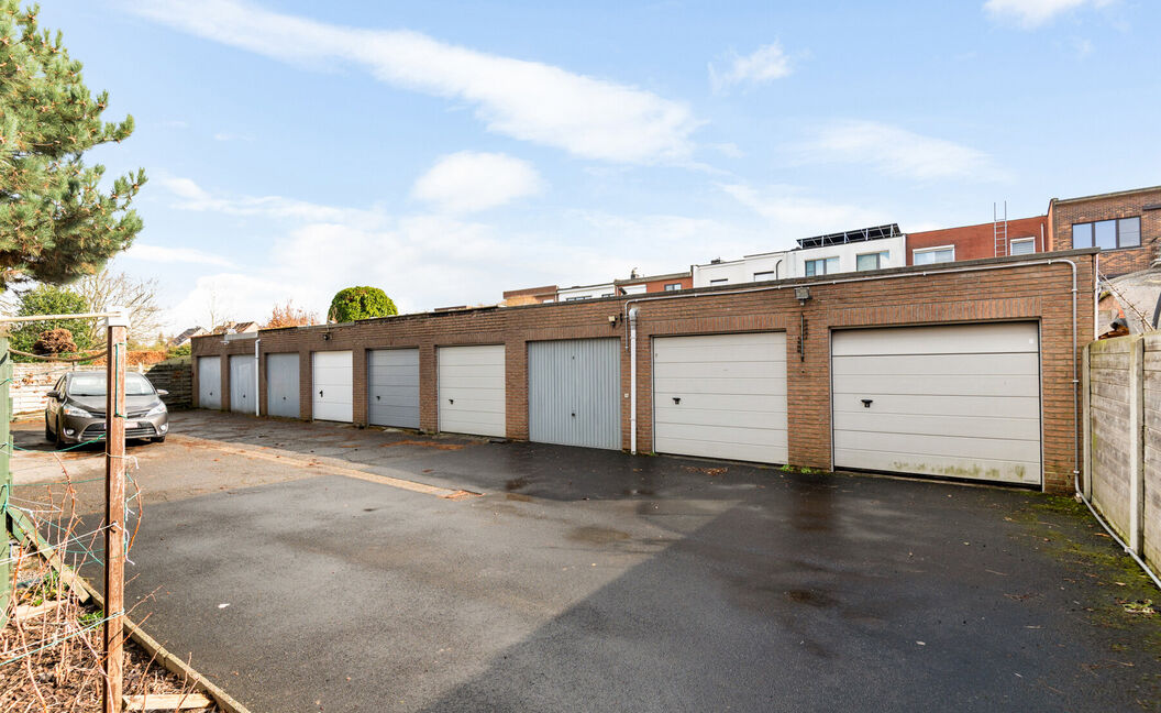 Appartement met tuin te koop in Aartselaar