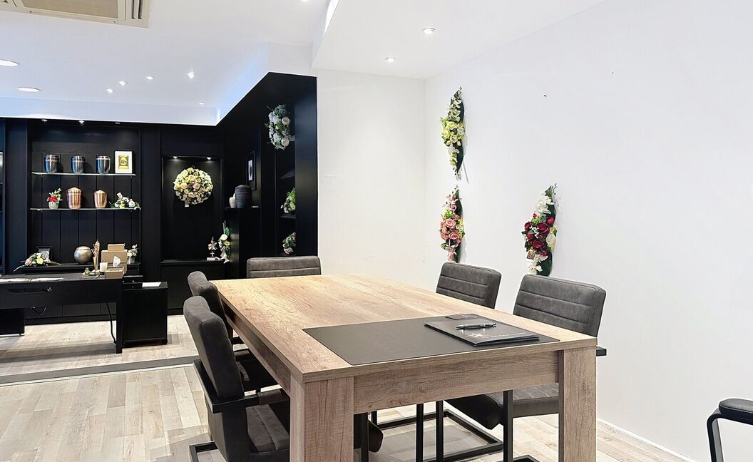 Commercieel gelijkvloers te huur in Aartselaar