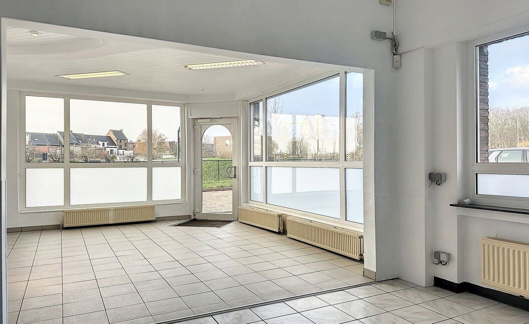 Commercieel gelijkvloers te huur in Boom