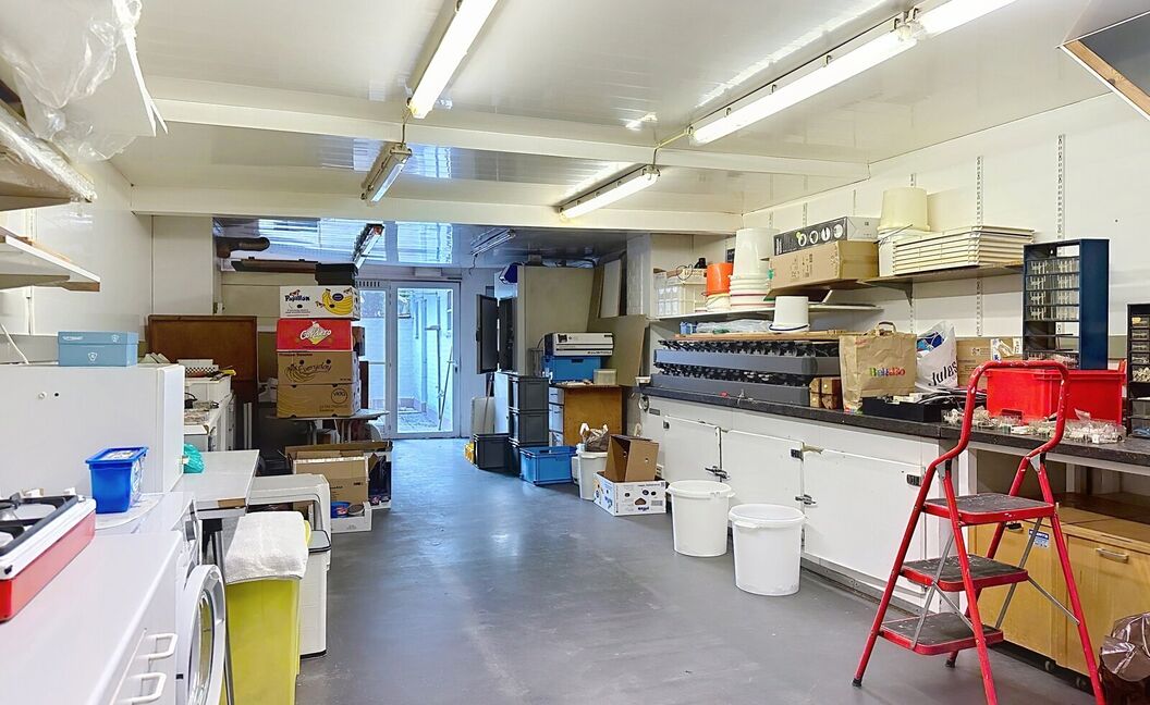 Gebouw voor gemengd gebruik te koop in Boom