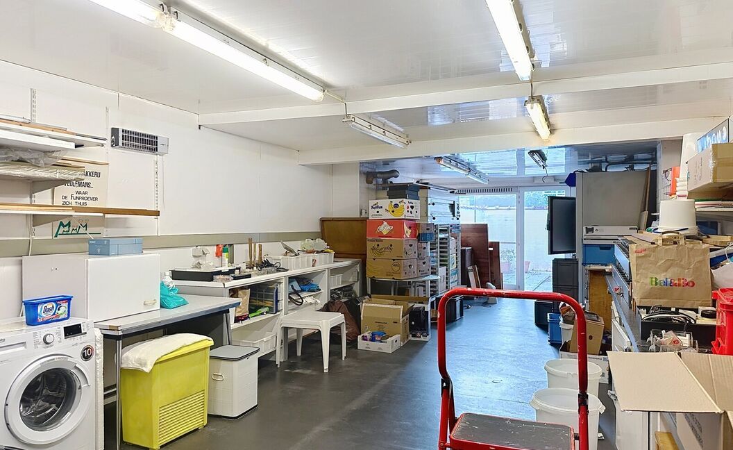 Gebouw voor gemengd gebruik te koop in Boom