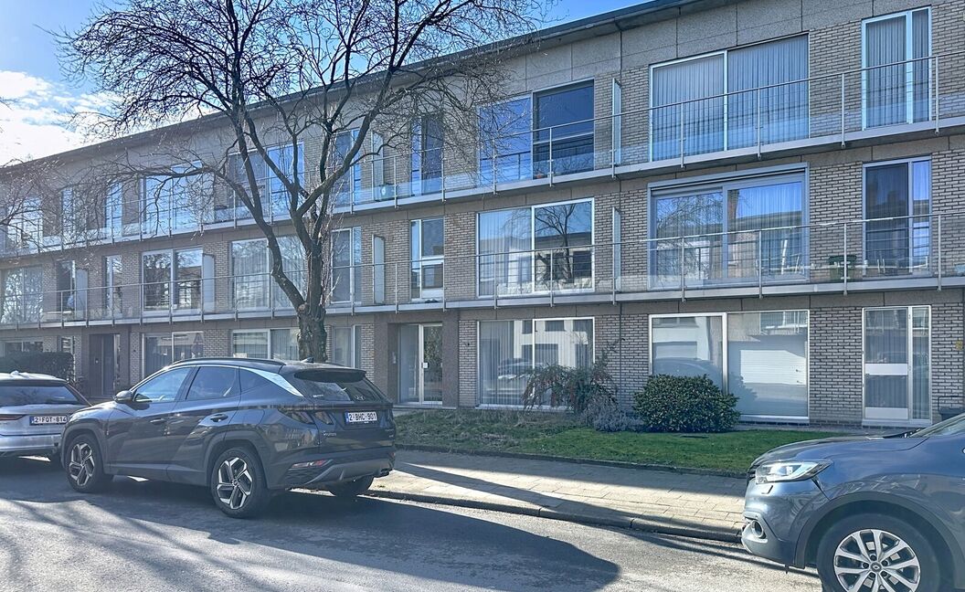 Gelijkvloerse verd. + tuin te koop in Aartselaar