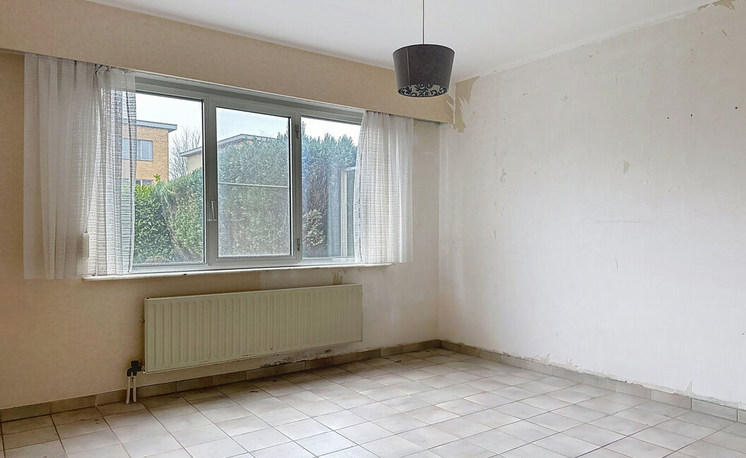 Gelijkvloerse verd. + tuin te koop in Aartselaar