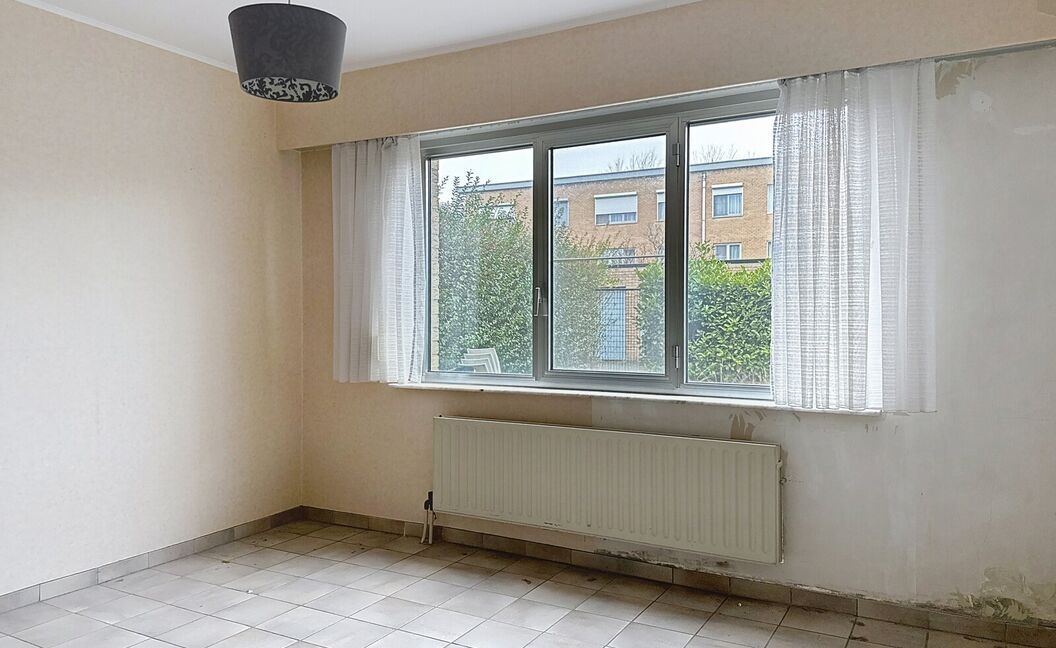 Gelijkvloerse verd. + tuin te koop in Aartselaar