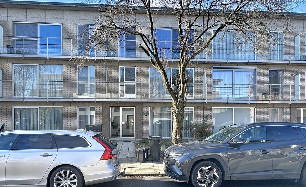 Gelijkvloerse verd. + tuin te koop in Aartselaar