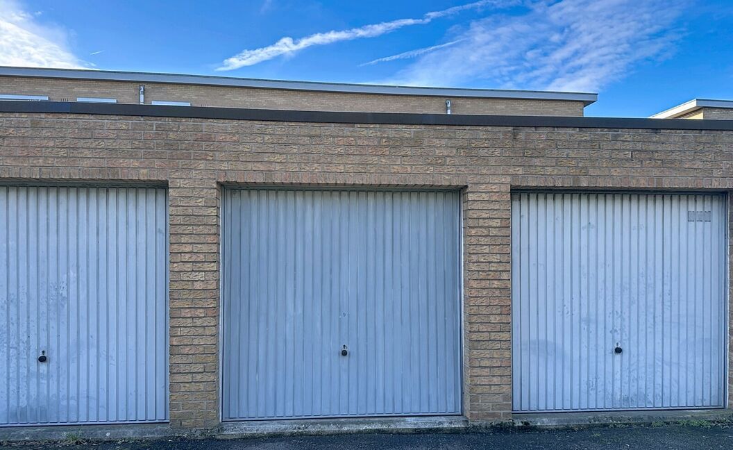 Gelijkvloerse verd. + tuin te koop in Aartselaar