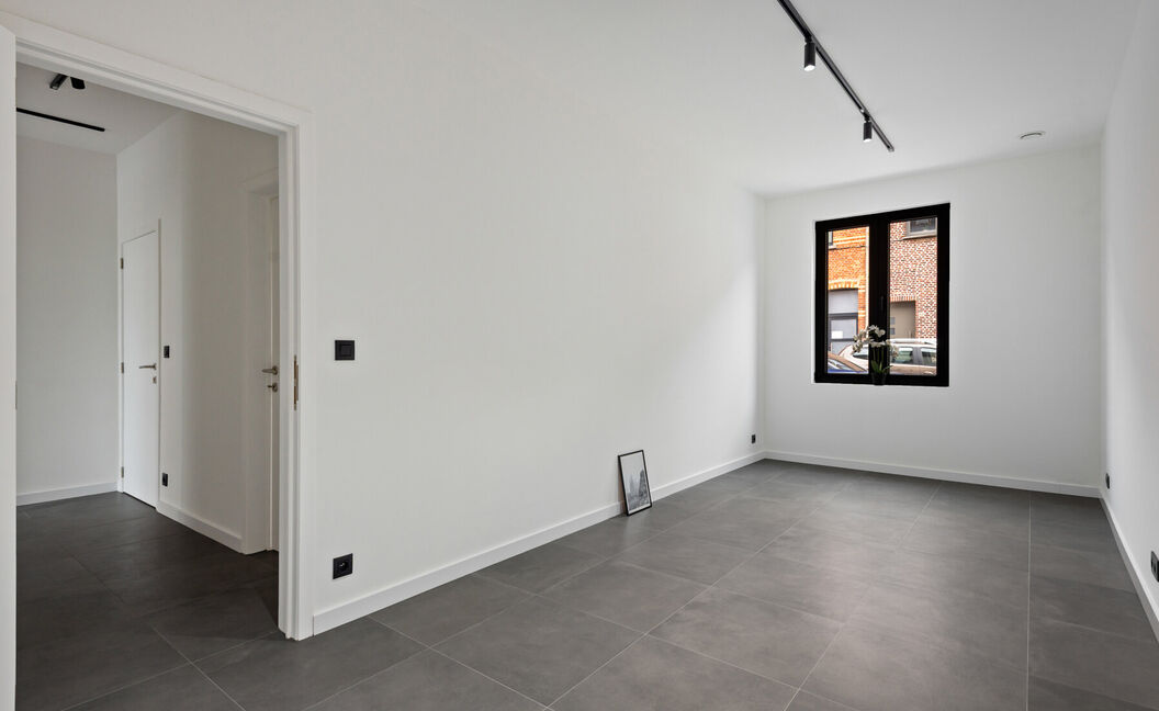 Gelijkvloerse verd. + tuin te koop in Hemiksem