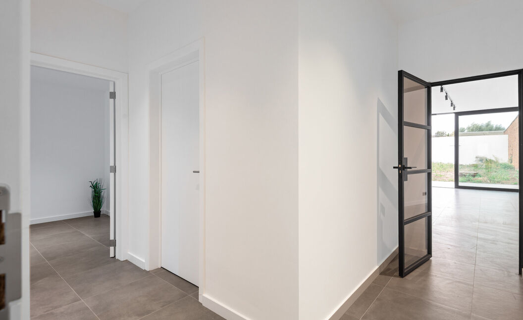 Gelijkvloerse verd. + tuin te koop in Hemiksem