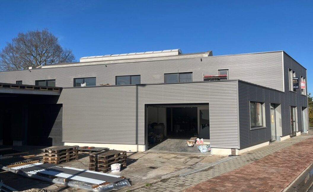 Industrieel gebouw te huur in Schelle