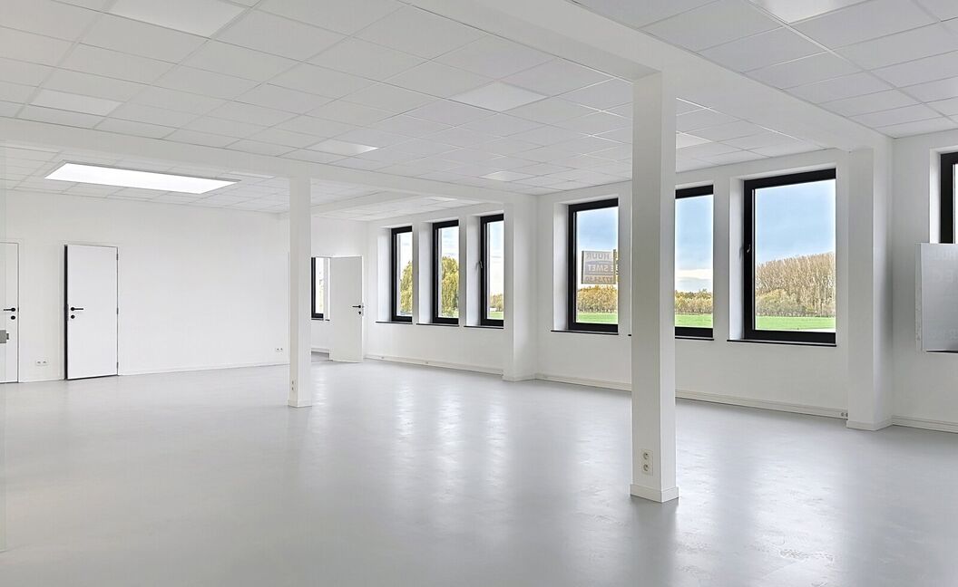 Industrieel gebouw te huur in Schelle