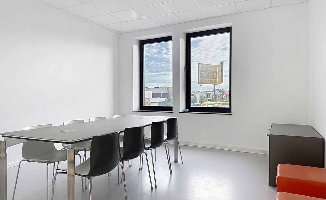 Industrieel gebouw te huur in Schelle