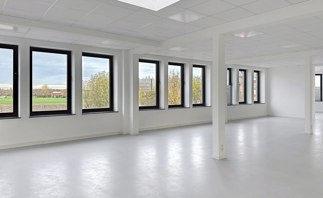 Industrieel gebouw te huur in Schelle