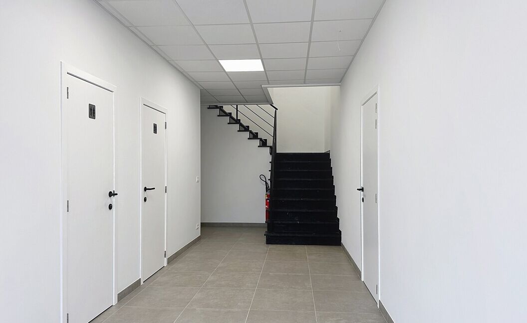 Industrieel gebouw te huur in Schelle