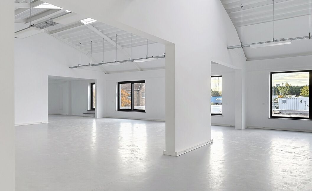 Industrieel gebouw te huur in Schelle