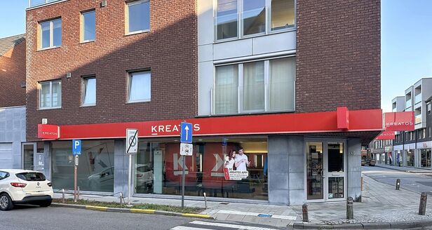 Commercieel gelijkvloers te koop in Aartselaar