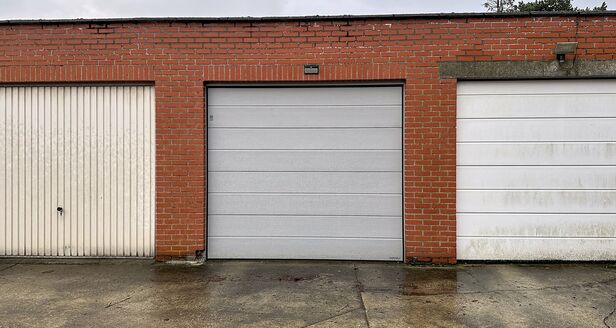 Gesloten garagebox te koop in Aartselaar