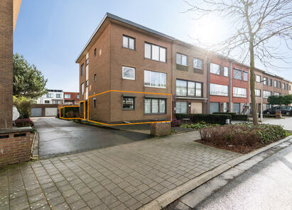 Appartement met tuin te koop in Aartselaar